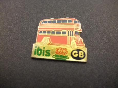 Dubbeldekker Londen stadsbus Ibis Hotel